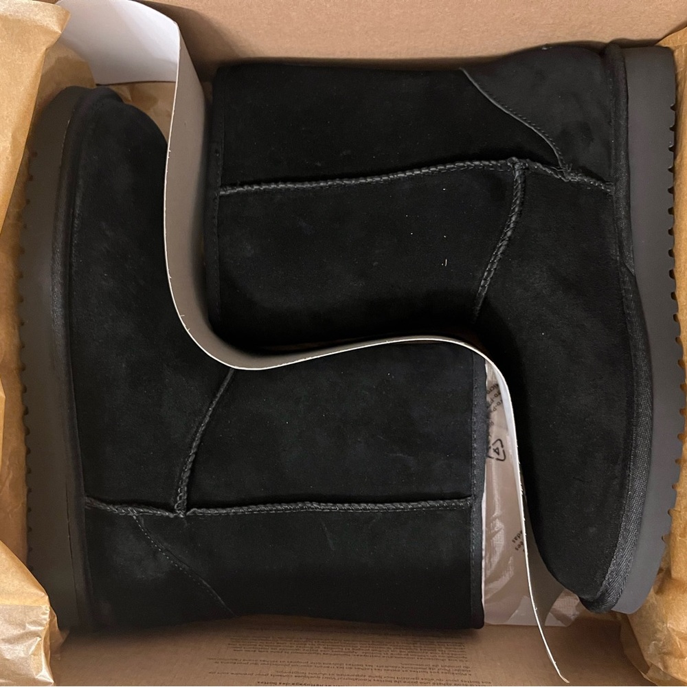 Koolaburra Women's Black Suede Boots